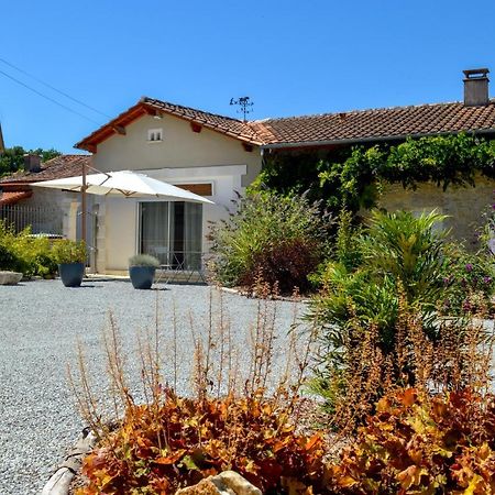 Grande Chambre D'Hote Les Chats-Pitres Bed & Breakfast La Rochette  Bagian luar foto