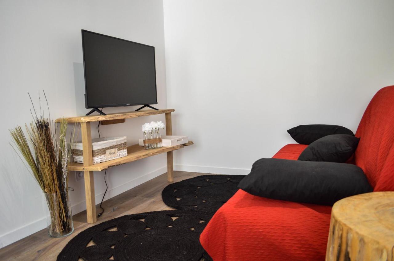 Grande Chambre D'Hote Les Chats-Pitres Bed & Breakfast La Rochette  Bagian luar foto