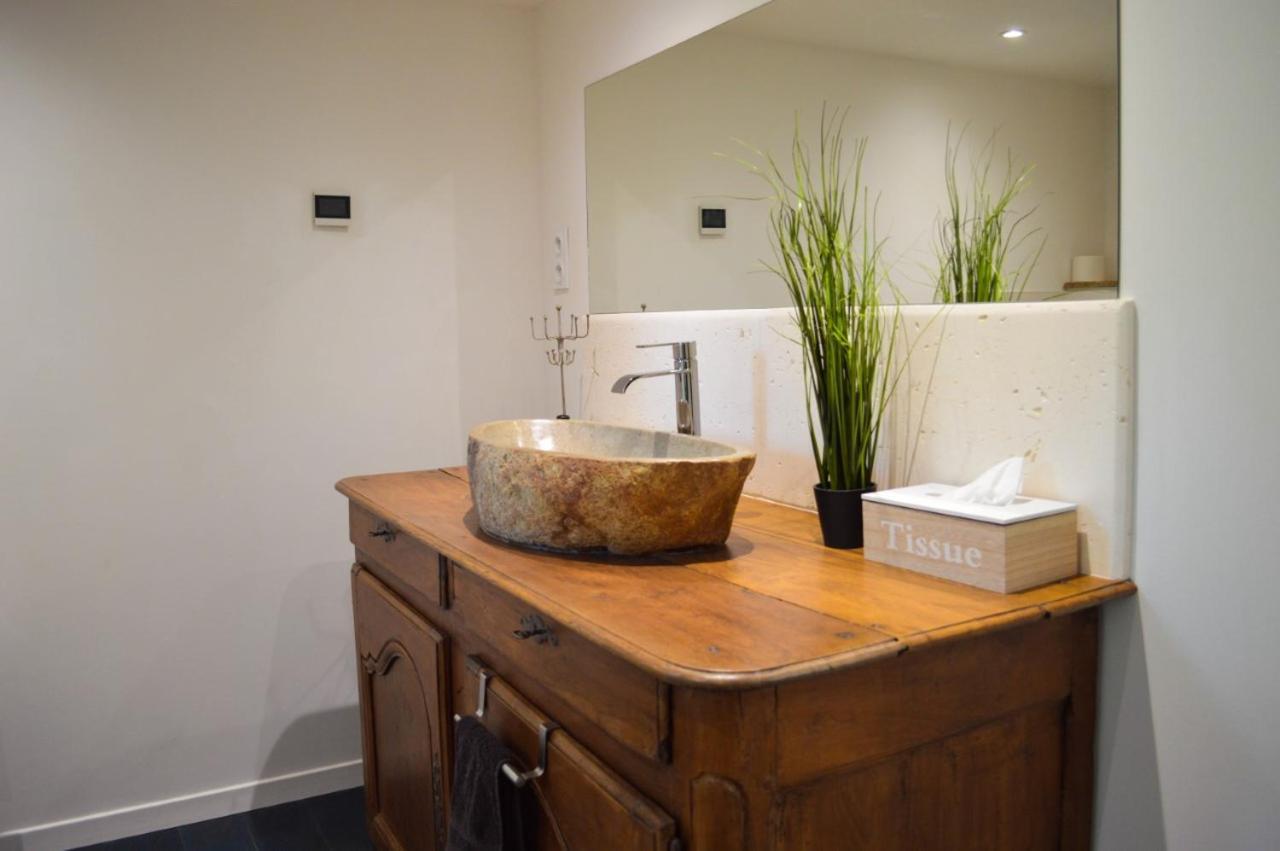 Grande Chambre D'Hote Les Chats-Pitres Bed & Breakfast La Rochette  Bagian luar foto